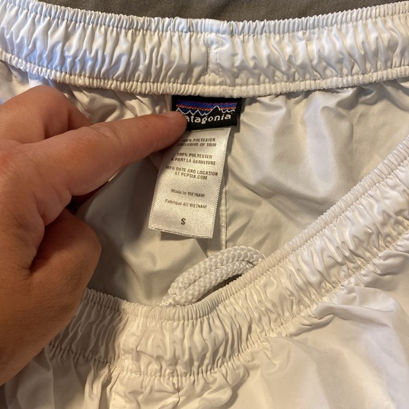 UC Berkeley Patagonia shorts - Picture 2 of 3